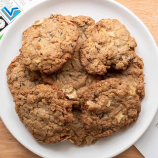 We’re back! And this time we’re in New York for #lakeplacid1980 so I had to try to recreate Milk Bar’s Compost Cookies. It was the best decision of my life. Check out the swaps I made to covert this to #glutenfree #dairyfree on the blog! Link in bio.